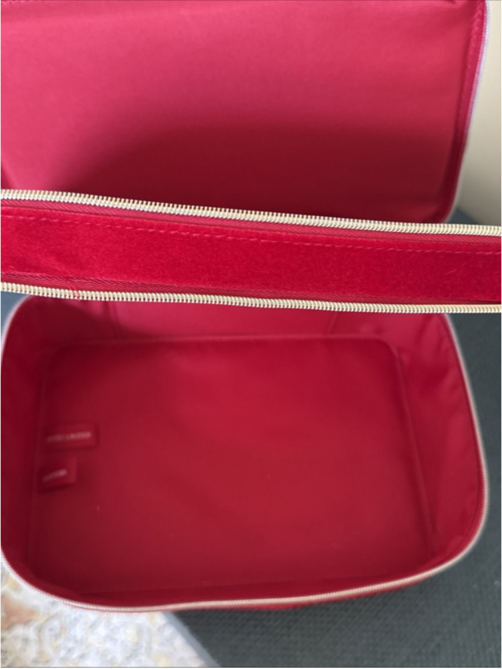 Estee Lauder Red Velvet Bow Accented Cosmetic Makeup Bag Travel Case NWOT - Picture 5 of 9